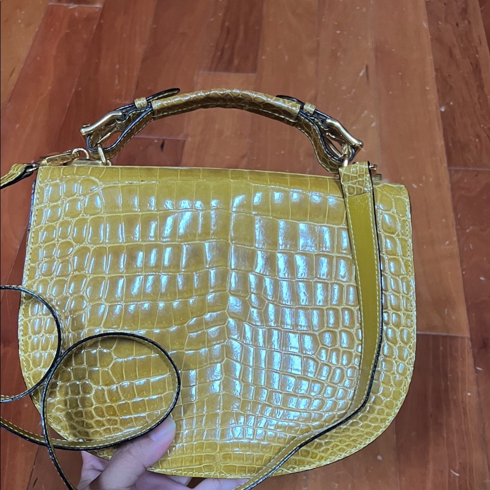 Yellow Crocodile Handbag. From Italy. VIntage condition, can’t be more perfect